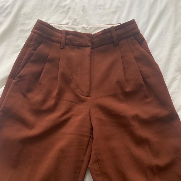 Aritzia Effortless pants - Picture 2 of 6